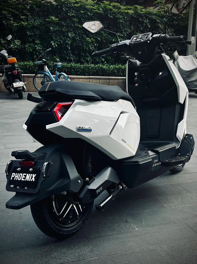 电动摩托车图片,电动摩托车图片黑白