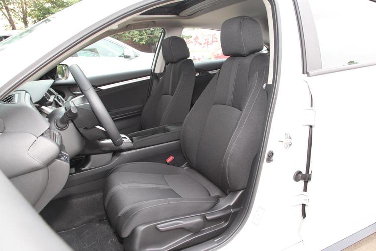 【本田思域2022款内饰,2019款本田思域内饰】